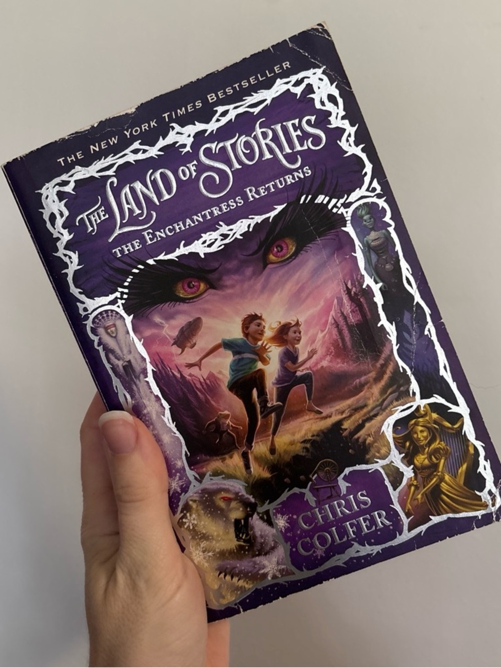 The Land of Stories: The Enchantress Returns